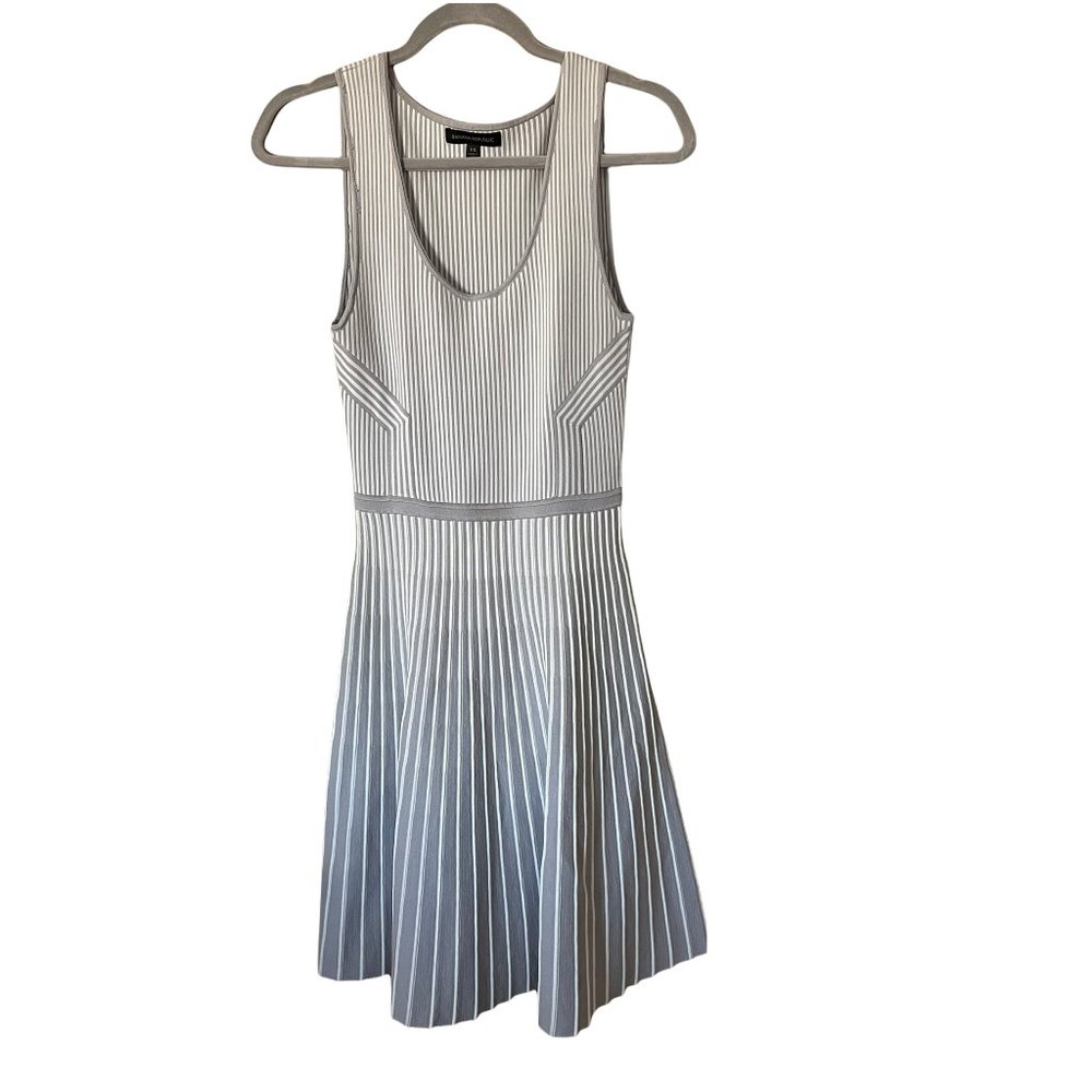 Banana Republic Gray White Striped Knit Sleeveless Dress